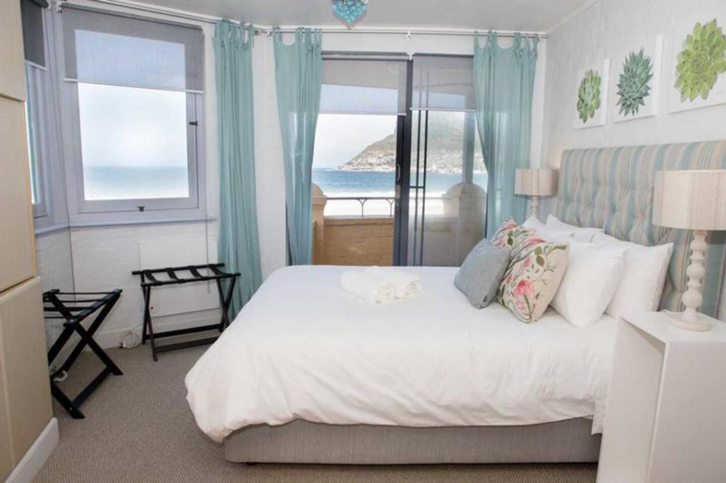 On The Beach Hout Bay Exterior photo