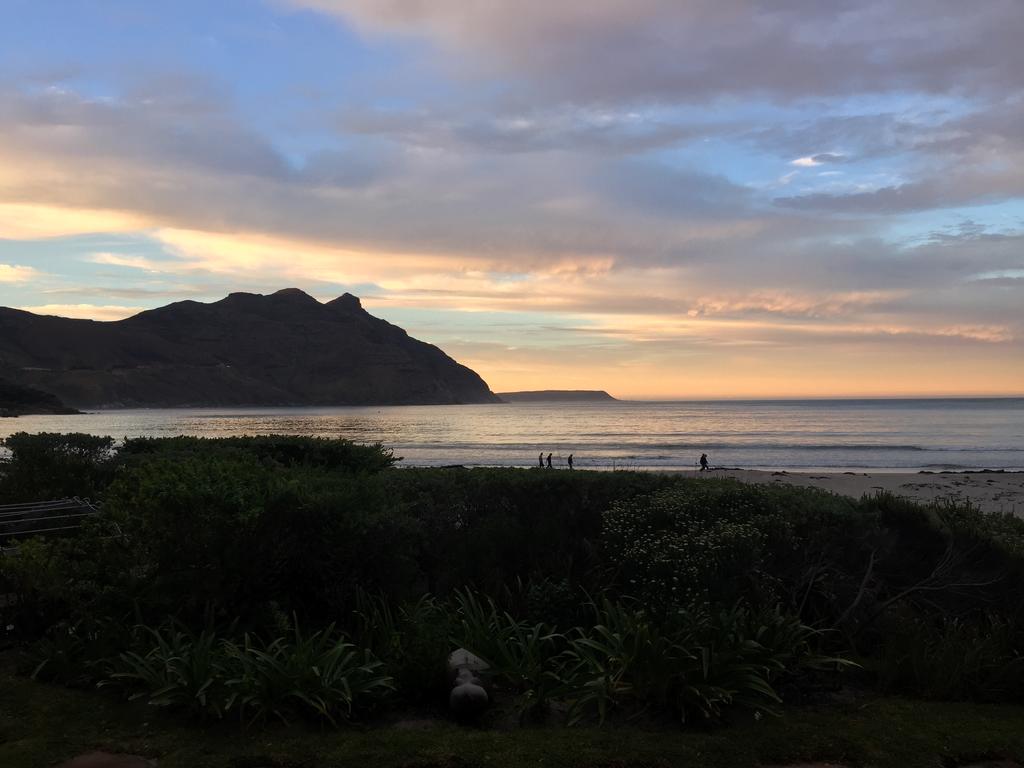 On The Beach Hout Bay Exterior photo